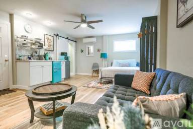 Main picture of 238 W Aycock St