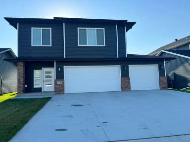 Main picture of 7318 Madelyn Ln S