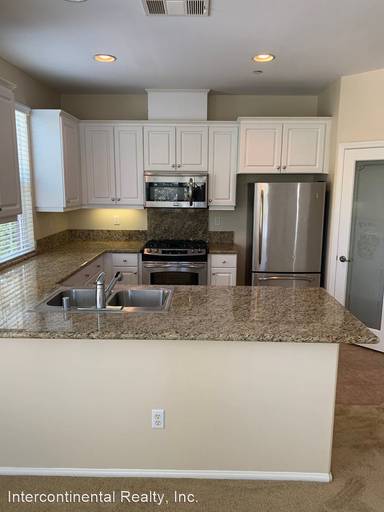 Main picture of 5367 Gillespie St