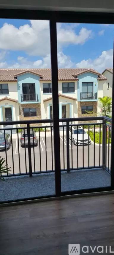 Main picture of 6130 SW 36th Ct