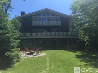 Main picture of 264 Marthas Ln