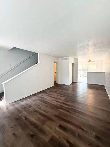 Main picture of 7223 Ames Cir
