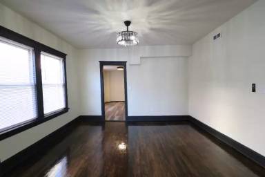 Main picture of 673 Delaware St