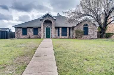 Main picture of 725 Rawlins Dr