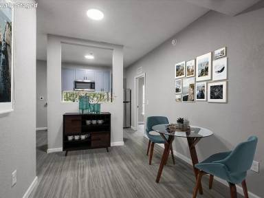 Main picture of 401 Putnam Dr