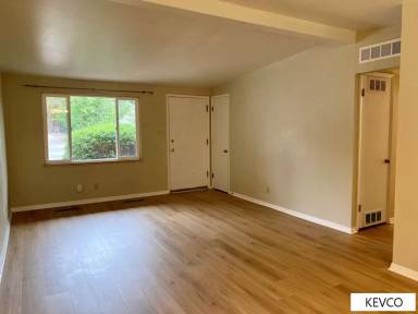 Main picture of 727 W Prospect Rd