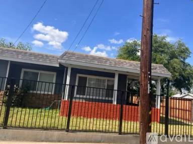 Main picture of 697 Santiago Ave