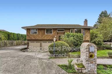 Main picture of 1203 Bexhill St