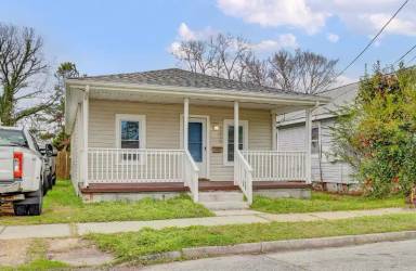 Main picture of 9319 Phillip Ave