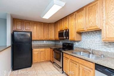 Main picture of 1757 Bayview Heights Dr