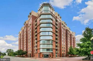 Main picture of Capitol Hill Tower