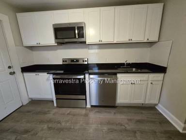 Main picture of 321-323 S 5th St