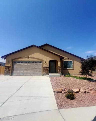 Main picture of 2405 Cliffmoor Ln