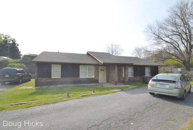 Main picture of 900 Edsel Ct