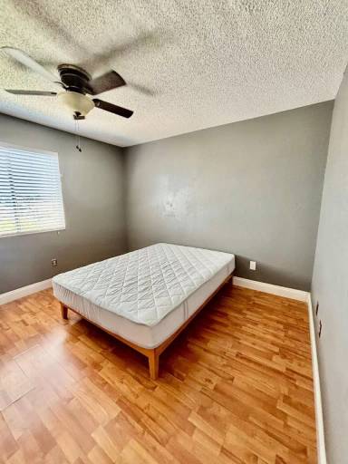 Main picture of 106 Coralwood Cir
