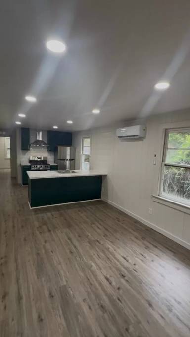 Main picture of 113 Randolph St