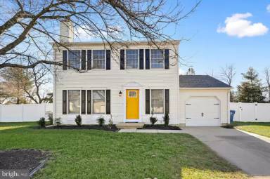 Main picture of 242 Sheffield Dr