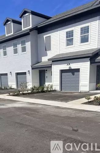 Main picture of 7699 Interbay Blvd