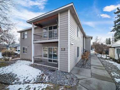 Main picture of 2316 E South Riverton Ave