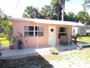Main picture of 501 SW Riveredge Dr