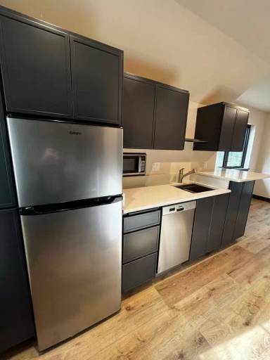 Main picture of 130 E Story St