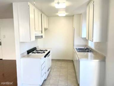 Main picture of The Oaks Apartments