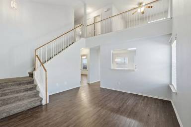 Main picture of 13516 Lyndon B Johnson St