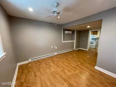 Main picture of 625 E Burlington St