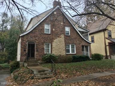 Main picture of 419 E 63rd Ter
