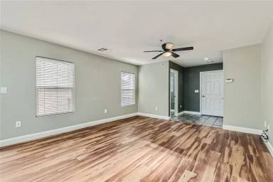 Main picture of 7325 Halsey Ct