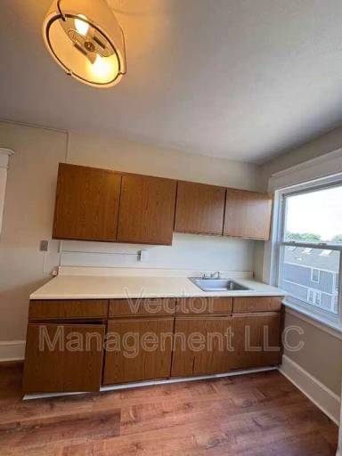 Main picture of 173 Elm St