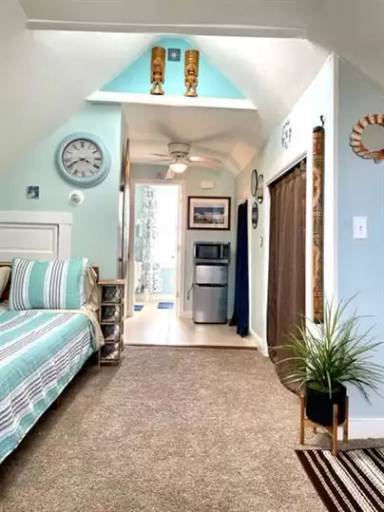 Main picture of 34 Fenner Ave