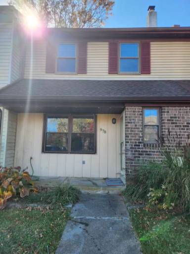 Main picture of 978 Gates Pl