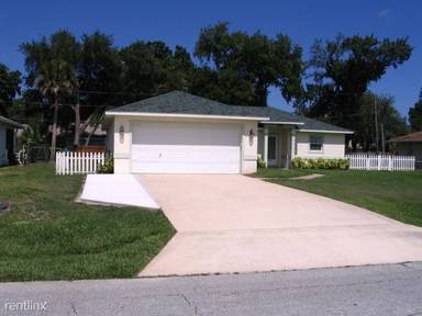 Main picture of 3027 Pine Tree Dr