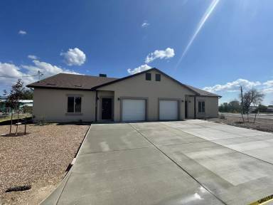 Main picture of 8700 E Loos Dr