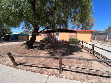 Main picture of 8073 E Malvern St