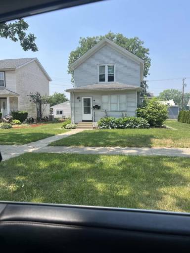 Main picture of 203 Elmhurst Ave