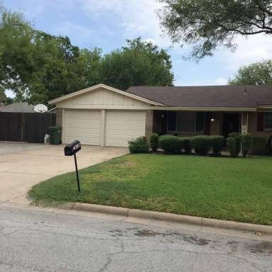 Main picture of 1120 Scott Dr