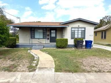 Main picture of 319 Harding Pl