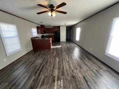 Main picture of 213 Peach St