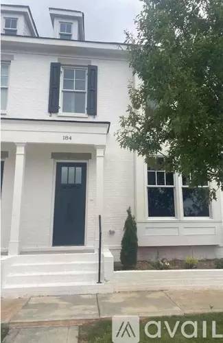 Main picture of 184 Kearny St