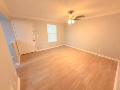 Main picture of 100 E Florence Ave
