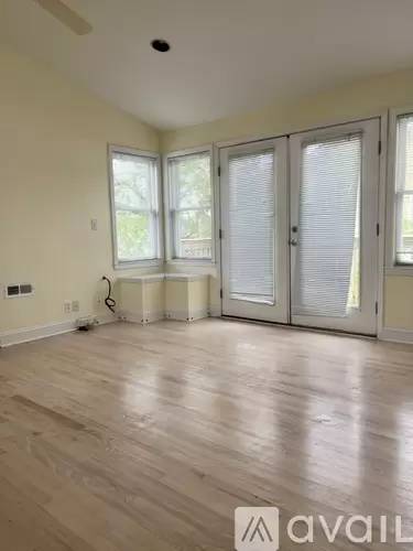 Main picture of 4600 Idaho Ave