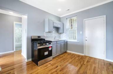 Main picture of 7255 S Calumet Ave