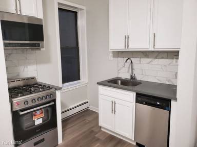 Main picture of 200 Clinton Ave