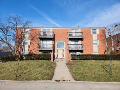 Main picture of 906 E Harding Dr