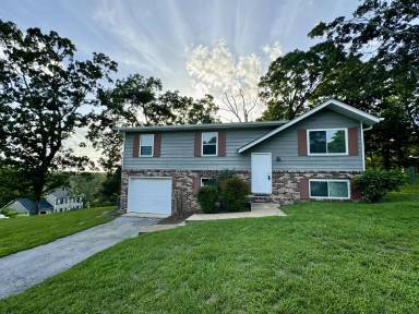 Main picture of 4138 E Freedom Cir