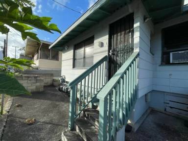 Main picture of 1804 Poki St