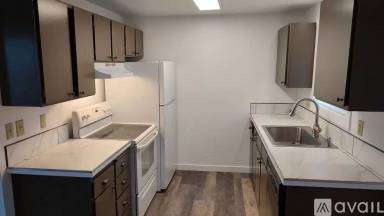 Main picture of 2810 SW Goodwin Ave