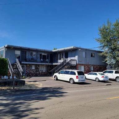 Main picture of 319 SE Rose St